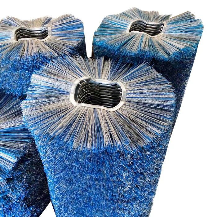 Concavo-convex Brush For Cleaning Snow