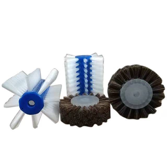 Cylindrical brush